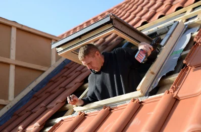 Pose de fenêtres de toit Velux à Baupte